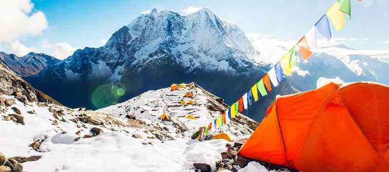 Tại sao việc leo lên đỉnh Everest phải bắt đầu lúc nửa đêm?- Ảnh 4. Tại sao việc leo lên đỉnh Everest phải bắt đầu lúc nửa đêm?- Ảnh 4.