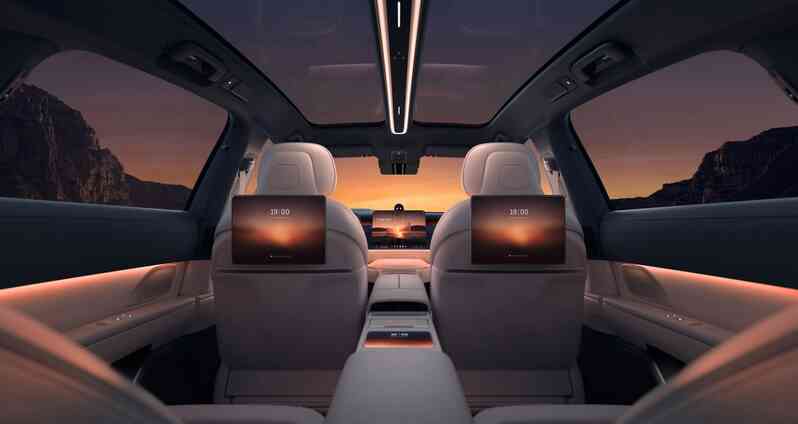 Hãng xe điện Trung Quốc khoe hệ thống treo xịn như Rolls-Royce, ly nước không rơi một giọt dù đi qua gờ giảm tốc- Ảnh 4. Hãng xe điện Trung Quốc khoe hệ thống treo xịn như Rolls-Royce, ly nước không rơi một giọt dù đi qua gờ giảm tốc- Ảnh 4.
