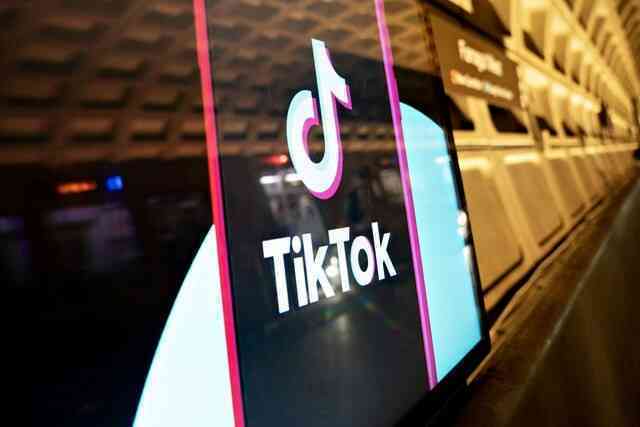 'Cỗ máy in tiền' TikTok Battles: Khiến người dùng u mê, có cụ bà trong 2 năm chi hơn 600 triệu đồng tặng quà cho các Tiktoker