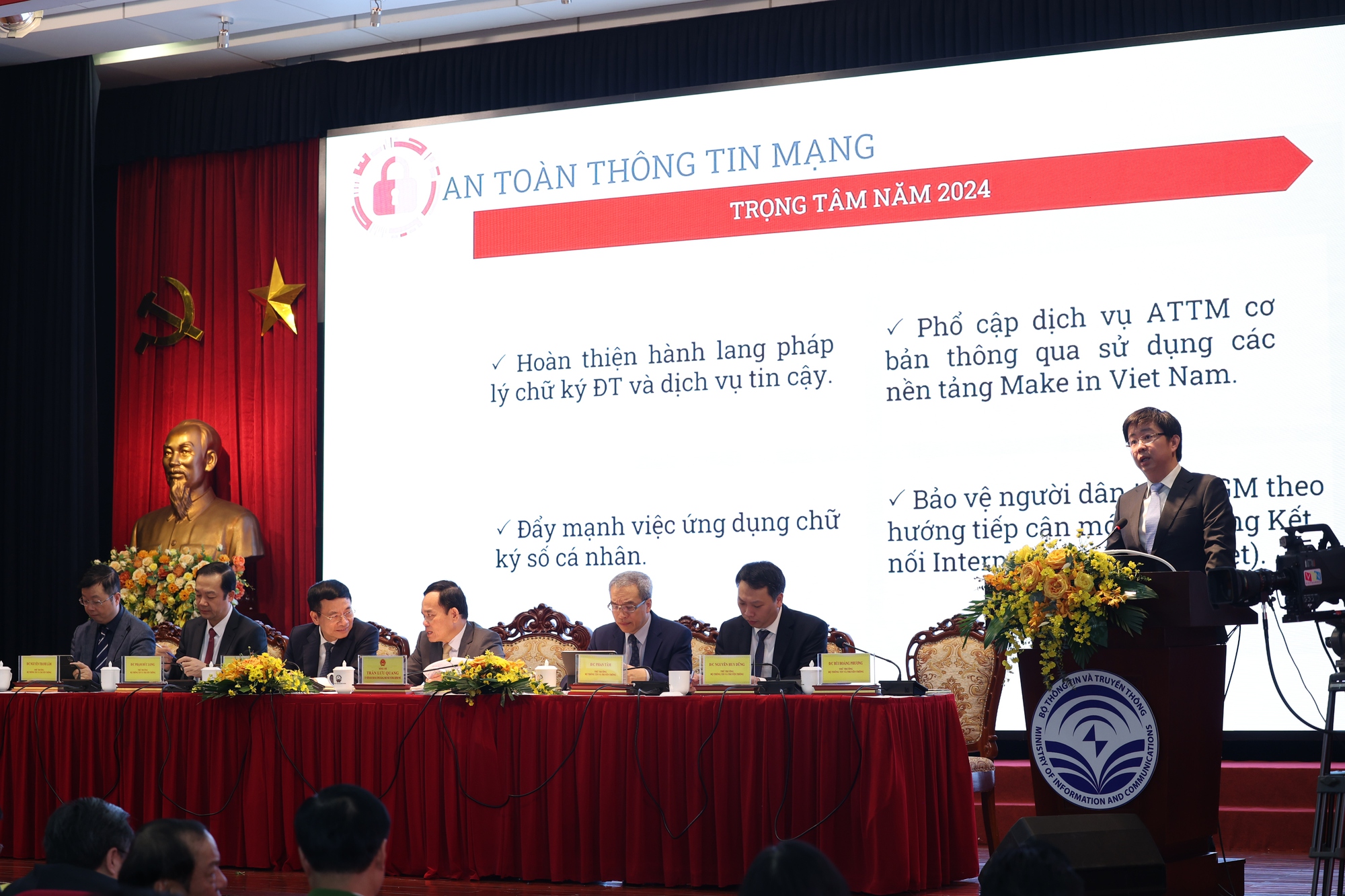 Bộ TT&TT: Người dân đã được bảo vệ cơ bản trên không gian mạng- Ảnh 6. Bộ TT&TT: Người dân đã được bảo vệ cơ bản trên không gian mạng- Ảnh 6.