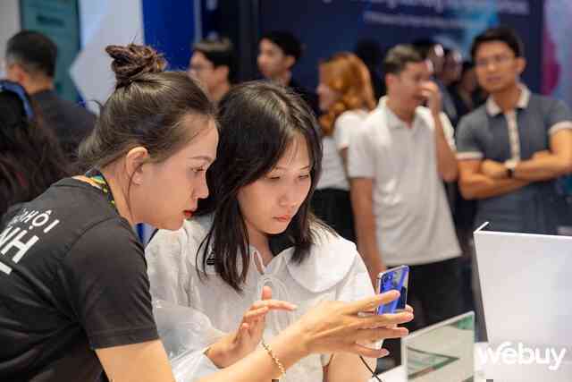 Điều gì hấp dẫn bên trong Cửa Hàng Trải Nghiệm Samsung lớn nhất cả nước vừa mới được khai trương- Ảnh 11. Điều gì hấp dẫn bên trong Cửa Hàng Trải Nghiệm Samsung lớn nhất cả nước vừa mới được khai trương- Ảnh 11.