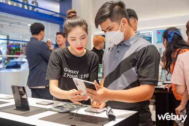 Điều gì hấp dẫn bên trong Cửa Hàng Trải Nghiệm Samsung lớn nhất cả nước vừa mới được khai trương- Ảnh 10. Điều gì hấp dẫn bên trong Cửa Hàng Trải Nghiệm Samsung lớn nhất cả nước vừa mới được khai trương- Ảnh 10.