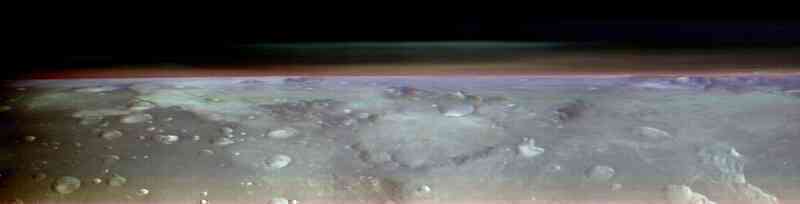 Cảnh chưa từng thấy trên sao Hỏa trong bức ảnh NASA mất 3 tháng để chụp lại- Ảnh 1.