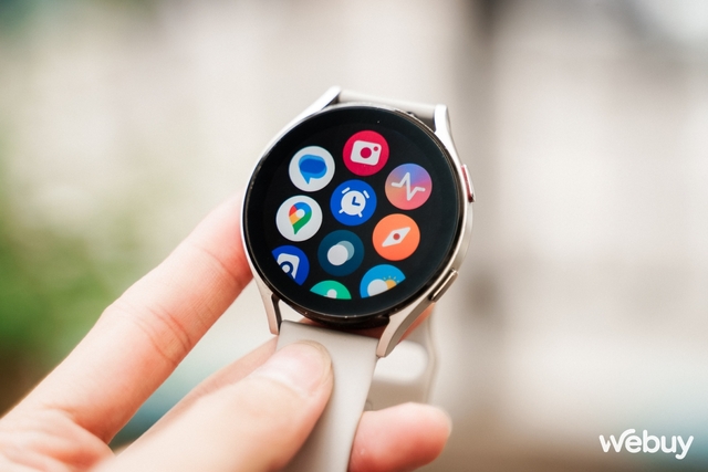 Hơn 2 năm sau, Galaxy Watch4 vẫn đáng mua: Giá giảm còn 1 nửa, tính năng gần y hệt Watch6 đời mới nhất- Ảnh 8. Hơn 2 năm sau, Galaxy Watch4 vẫn đáng mua: Giá giảm còn 1 nửa, tính năng gần y hệt Watch6 đời mới nhất- Ảnh 8.