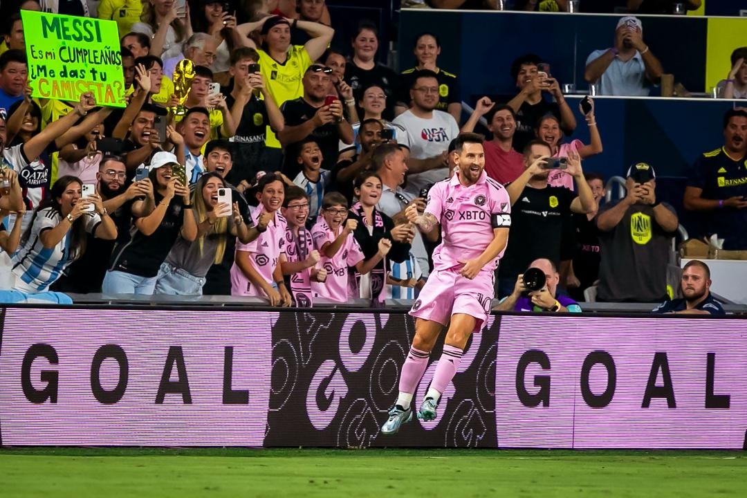 Messi tạo ra lịch sử, trở thành nam cầu thủ đầu tiên thắng giải thưởng danh giá của tạp chí Time- Ảnh 2. Messi tạo ra lịch sử, trở thành nam cầu thủ đầu tiên thắng giải thưởng danh giá của tạp chí Time- Ảnh 2.
