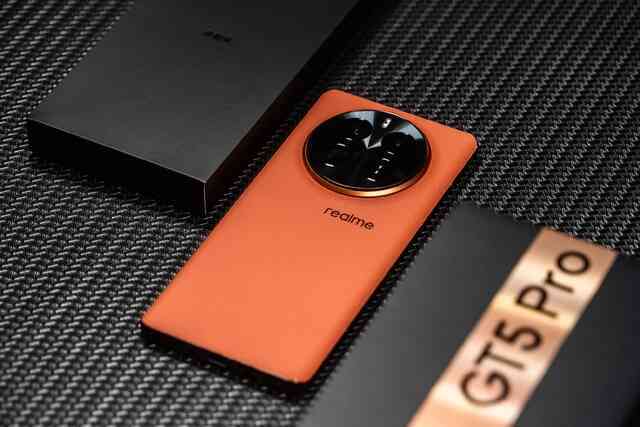 realme ra mắt smartphone Snapdragon 8 Gen 3 giá chỉ hơn 11 triệu đồng- Ảnh 2. realme ra mắt smartphone Snapdragon 8 Gen 3 giá chỉ hơn 11 triệu đồng- Ảnh 2.