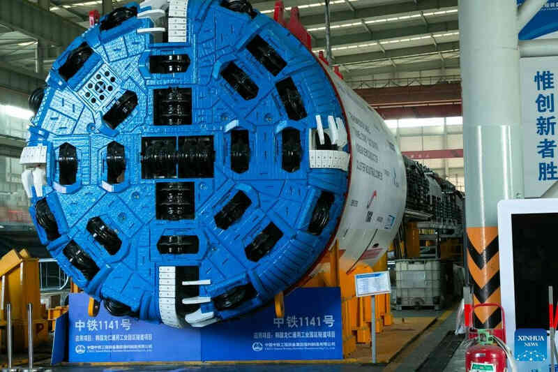 Sức mạnh của Trung Quốc: Nhập máy đào hầm hơn 100 triệu USD quá đắt, tự sản xuất 'mẫu copy' giá rẻ hơn 12 lần, dần thay thế Đức trong ngành thiết bị công nghiệp - Ảnh 4. Sức mạnh của Trung Quốc: Nhập máy đào hầm hơn 100 triệu USD quá đắt, tự sản xuất 'mẫu copy' giá rẻ hơn 12 lần, dần thay thế Đức trong ngành thiết bị công nghiệp - Ảnh 4.