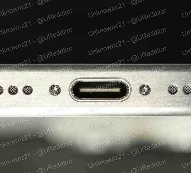 Lộ ảnh thực tế iPhone 15 Pro với cổng sạc USB-C