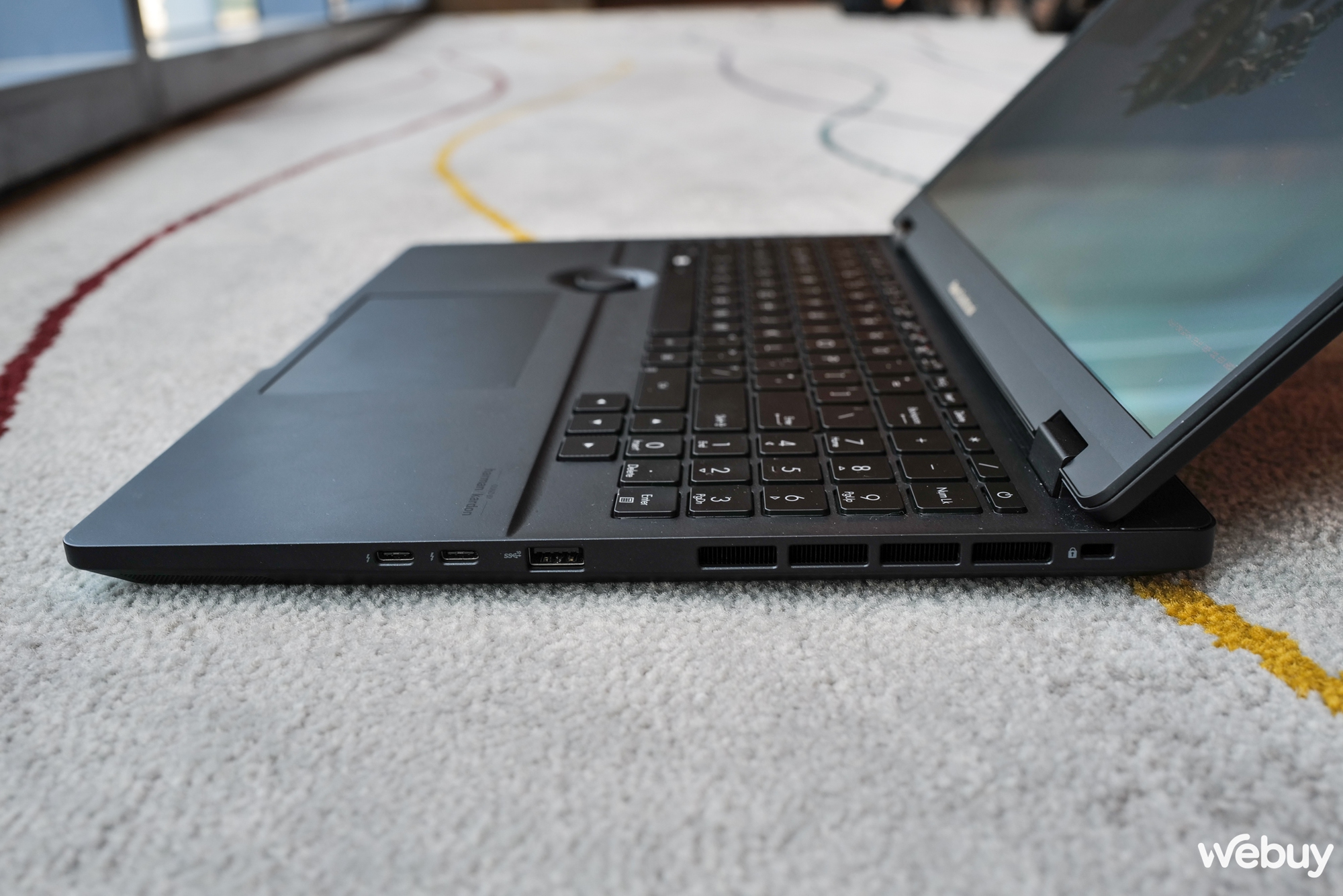 Trải nghiệm laptop có màn hình 3D của Asus: Không cần kính chuyên biệt, tuy nhiên chỉ dùng được khi ở 1 mình - Ảnh 10. Trải nghiệm laptop có màn hình 3D của Asus: Không cần kính chuyên biệt, tuy nhiên chỉ dùng được khi ở 1 mình - Ảnh 10.
