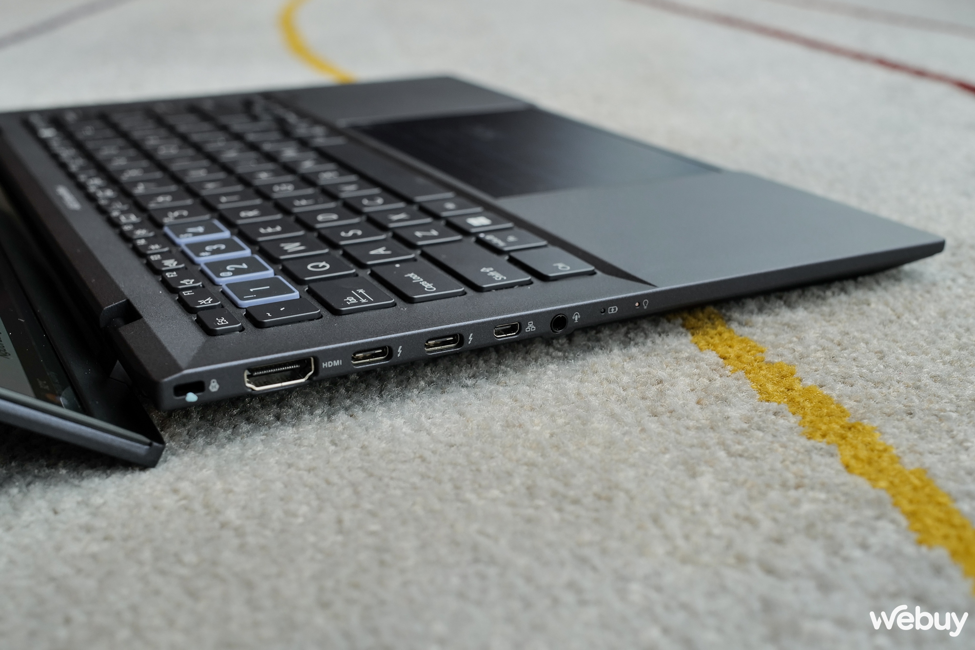 Top laptop ASUS nổi bật tại CES 2023: Màn hình 3D, Intel i9 Gen 12, RTX 4090, hệ thống tản nhiệt mới...