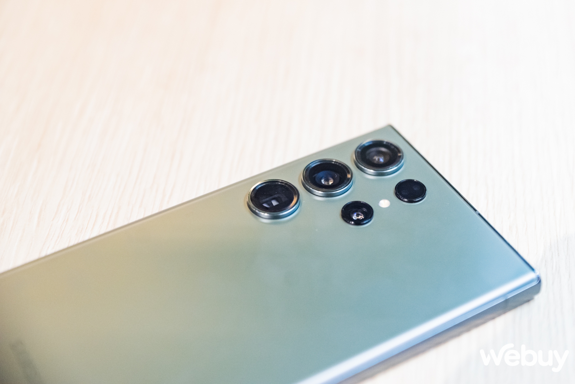 Trên tay Galaxy S23 Ultra: Đẹp lịch lãm, cấu hình "khủng", Camera 200MP mạnh mẽ hàng đầu phân khúc - Ảnh 14. Trên tay Galaxy S23 Ultra: Đẹp lịch lãm, cấu hình "khủng", Camera 200MP mạnh mẽ hàng đầu phân khúc - Ảnh 14.