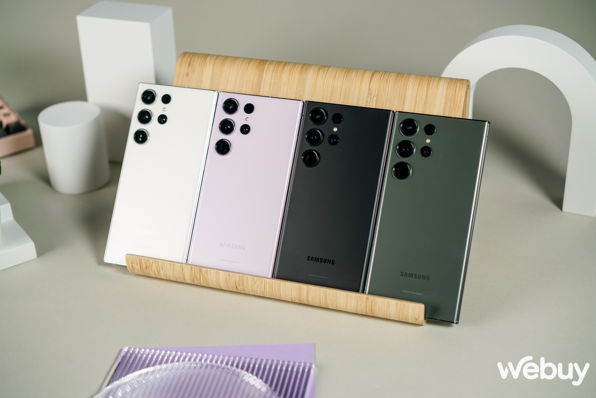Trên tay Galaxy S23 Ultra: Đẹp lịch lãm, cấu hình "khủng", Camera 200MP mạnh mẽ hàng đầu phân khúc - Ảnh 5. Trên tay Galaxy S23 Ultra: Đẹp lịch lãm, cấu hình "khủng", Camera 200MP mạnh mẽ hàng đầu phân khúc - Ảnh 5.