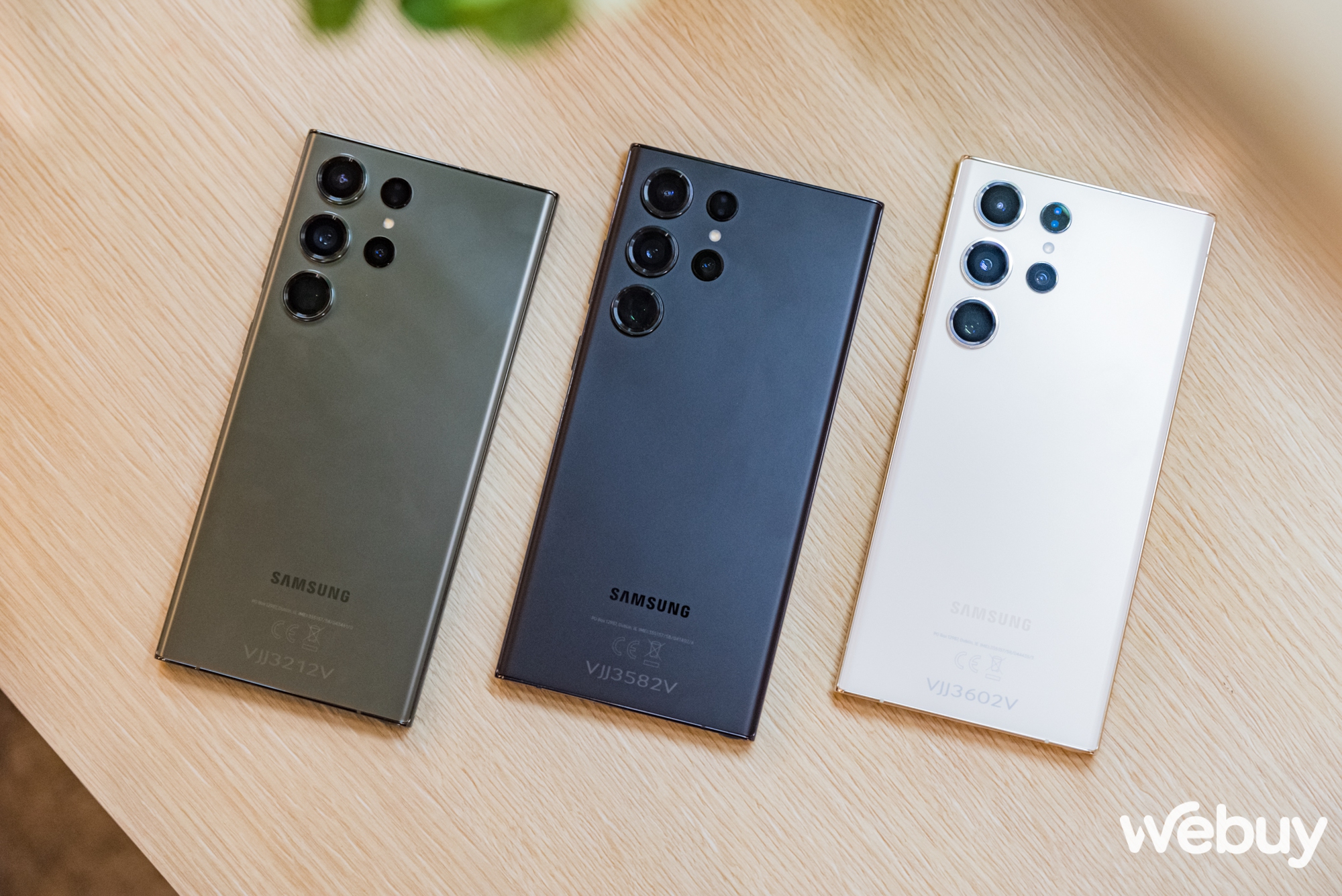 Trên tay Galaxy S23 Ultra: Đẹp lịch lãm, cấu hình "khủng", Camera 200MP mạnh mẽ hàng đầu phân khúc - Ảnh 7. Trên tay Galaxy S23 Ultra: Đẹp lịch lãm, cấu hình "khủng", Camera 200MP mạnh mẽ hàng đầu phân khúc - Ảnh 7.