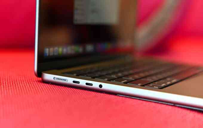 Cận cảnh MacBook Pro 2023: Bình cũ, rượu mới - 4