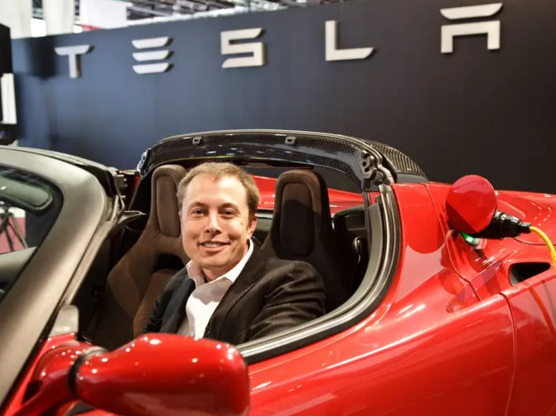 Chuyện thâm cung bí sử ở Tesla: Elon Musk dùng tiền thâu tóm công ty, thẳng tay đuổi 2 nhà sáng lập, ‘Mr Tesla’, ‘ông tổ’ ngành xe điện đến giờ vẫn ấm ức vì bị ‘superman’ lấy mọi hào quang - Ảnh 1. Chuyện thâm cung bí sử ở Tesla: Elon Musk dùng tiền thâu tóm công ty, thẳng tay đuổi 2 nhà sáng lập, ‘Mr Tesla’, ‘ông tổ’ ngành xe điện đến giờ vẫn ấm ức vì bị ‘superman’ lấy mọi hào quang - Ảnh 1.