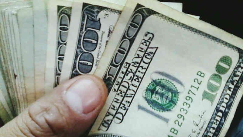Sự thật gây sốc về Napoleon Hill - tác giả cuốn ‘Think and Grow Rich’, người khai sáng dòng sách 'self help': Là kẻ lừa đảo không hơn không kém, cuộc đời kịch tính hơn phim - Ảnh 3. Sự thật gây sốc về Napoleon Hill - tác giả cuốn ‘Think and Grow Rich’, người khai sáng dòng sách 'self help': Là kẻ lừa đảo không hơn không kém, cuộc đời kịch tính hơn phim - Ảnh 3.