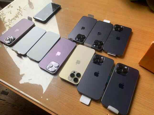 Vụ trộm 42 điện thoại iPhone ở Hà Nội: Nghi phạm khai chơi Bitcoin thua lỗ - Ảnh 3. Vụ trộm 42 điện thoại iPhone ở Hà Nội: Nghi phạm khai chơi Bitcoin thua lỗ - Ảnh 3.