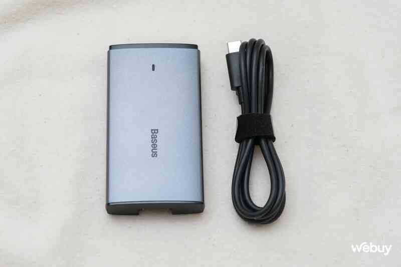 Học tập Huawei, Baseus ra mắt củ sạc nhanh siêu mỏng, giá rẻ hơn nhưng trông nó lạ lắm - Ảnh 2.