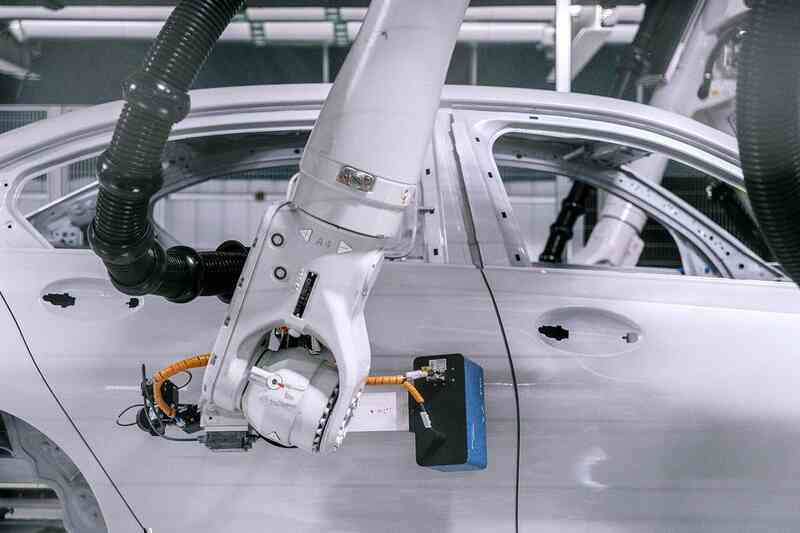 BMW quyết định 'sản xuất' xe trong môi trường thực thế ảo - Ảnh 3. BMW quyết định 'sản xuất' xe trong môi trường thực thế ảo - Ảnh 3.