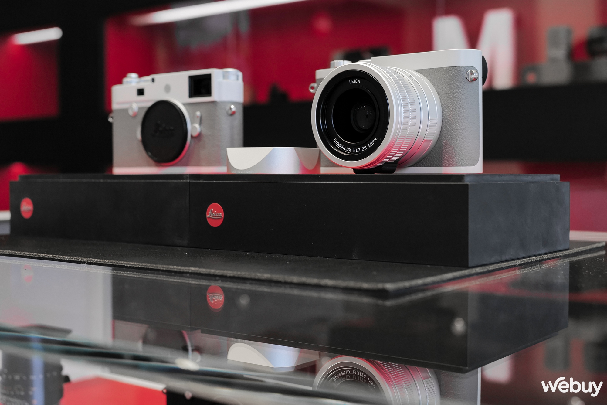 Mở hộp máy ảnh hạng sang Leica Q2 Ghost Edition: Màu xám xi măng, lấy ý tưởng từ đồng hồ Rolex hiếm - Ảnh 17. Mở hộp máy ảnh hạng sang Leica Q2 Ghost Edition: Màu xám xi măng, lấy ý tưởng từ đồng hồ Rolex hiếm - Ảnh 17.