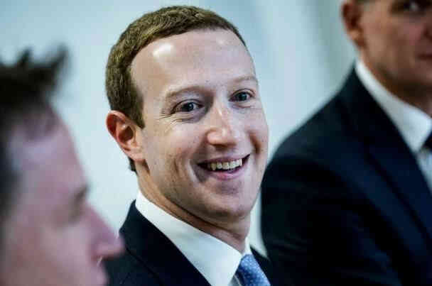 Chiến dịch 'làm phẳng nội bộ' của Mark Zuckerberg: Yêu cầu quản lý cấp cao tại Meta phụ làm việc cùng cả cấp dưới hoặc bị sa thải - Ảnh 2. Chiến dịch 'làm phẳng nội bộ' của Mark Zuckerberg: Yêu cầu quản lý cấp cao tại Meta phụ làm việc cùng cả cấp dưới hoặc bị sa thải - Ảnh 2.