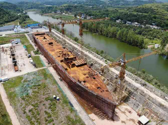 Dự án gần 4.000 tỷ của Trung Quốc để xây lại tàu Titanic y như bản gốc: Thiết kế copy từng lối đi, căn phòng nhưng thất bại thảm hại - Ảnh 2. Dự án gần 4.000 tỷ của Trung Quốc để xây lại tàu Titanic y như bản gốc: Thiết kế copy từng lối đi, căn phòng nhưng thất bại thảm hại - Ảnh 2.