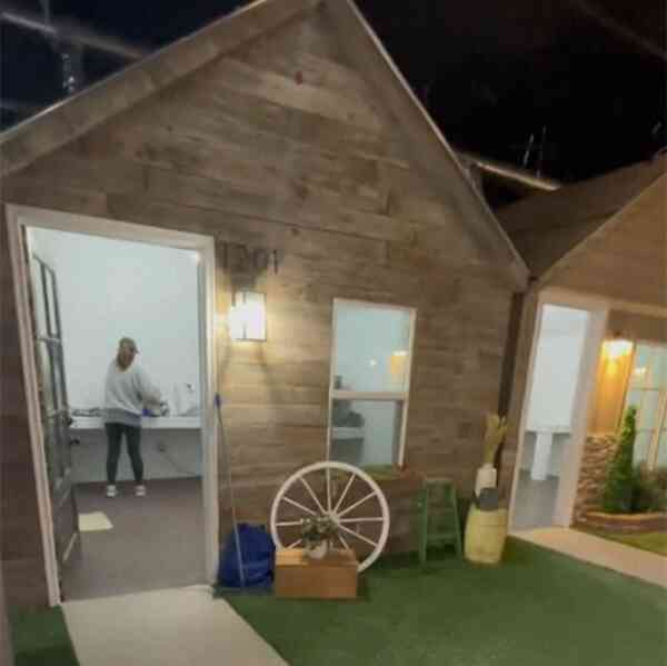 Thay đổi thiết kế văn phòng, sếp ‘nhà người ta’ quyết định xây cho mỗi nhân viên một 'ngôi nhà nhỏ' - Ảnh 5. Thay đổi thiết kế văn phòng, sếp ‘nhà người ta’ quyết định xây cho mỗi nhân viên một 'ngôi nhà nhỏ' - Ảnh 5.
