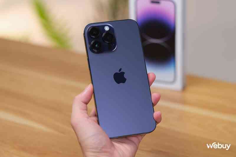 Người dùng hưởng lợi lớn từ vụ Apple ép đại lý mua "bia kèm lạc": iPhone 14 giảm giá sâu, MacBook Air M1 giờ chỉ hơn 19 triệu đồng - Ảnh 2. Người dùng hưởng lợi lớn từ vụ Apple ép đại lý mua "bia kèm lạc": iPhone 14 giảm giá sâu, MacBook Air M1 giờ chỉ hơn 19 triệu đồng - Ảnh 2.