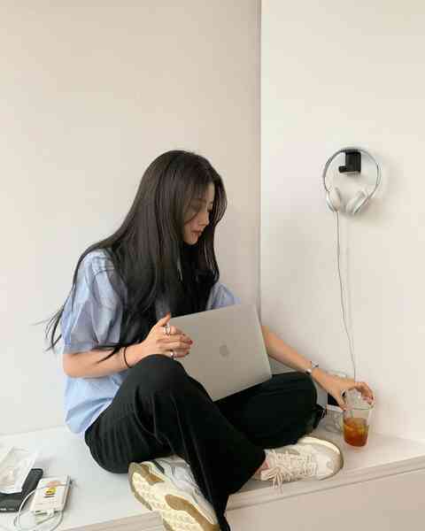 Được coi là &quot;thế hệ công nghệ&quot;, nhưng sinh viên bây giờ đến lưu văn bản còn phải hỏi: Dùng &quot;Ctrl + X&quot; hay &quot;Ctrl + S&quot;? - Ảnh 2.