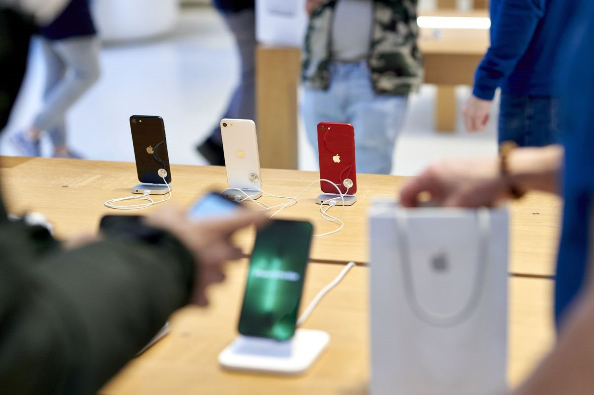 'Chúa tể hắc ám' Apple: Đối tác sợ tới mức không dám nhắc tên, tự tạo ra 'luật rừng' bất di, bất dịch trong giới công nghệ - Ảnh 2.