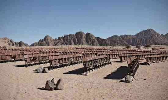 Bí ẩn về rạp chiếu phim &quot;tận thế&quot;, được xây dựng trên sa mạc Ai Cập nhưng hơn 30 năm chẳng một bóng người ghé thăm - Ảnh 5.