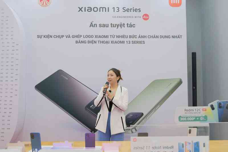 “Vui tới bến” như Xiaomi: Rủ Mi Fan chụp 1.300 tấm hình, tạo kỷ lục ghép logo “khủng” mừng Xiaomi 13 Series cháy hàng - Ảnh 4. “Vui tới bến” như Xiaomi: Rủ Mi Fan chụp 1.300 tấm hình, tạo kỷ lục ghép logo “khủng” mừng Xiaomi 13 Series cháy hàng - Ảnh 4.