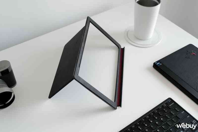 Cận cảnh Lenovo ThinkPad X1 Fold 16 Gen 1: Laptop doanh nhân 16 inch trong thân hình máy tính bảng - Ảnh 11. Cận cảnh Lenovo ThinkPad X1 Fold 16 Gen 1: Laptop doanh nhân 16 inch trong thân hình máy tính bảng - Ảnh 11.