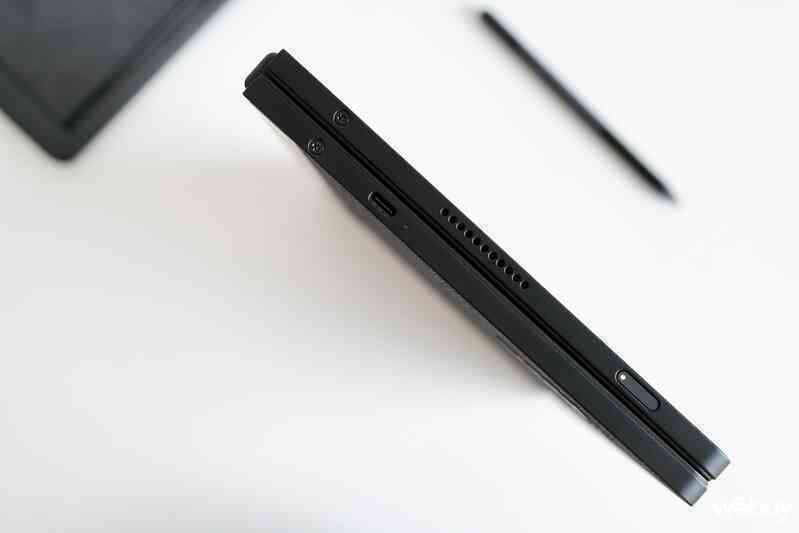 Cận cảnh Lenovo ThinkPad X1 Fold 16 Gen 1: Laptop doanh nhân 16 inch trong thân hình máy tính bảng - Ảnh 19. Cận cảnh Lenovo ThinkPad X1 Fold 16 Gen 1: Laptop doanh nhân 16 inch trong thân hình máy tính bảng - Ảnh 19.