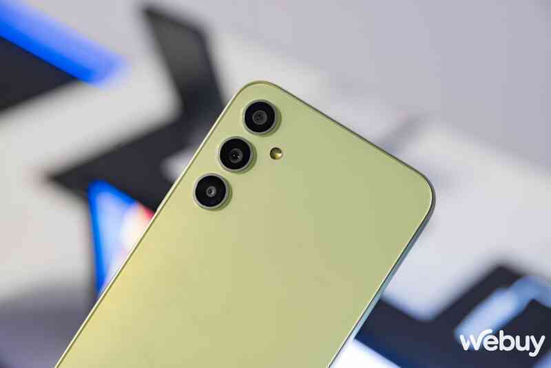 Đây là Samsung Galaxy A 2023: thiết kế theo chuẩn dòng S, camera "xịn" đi kèm cấu hình chuyên chơi game - Ảnh 7. Đây là Samsung Galaxy A 2023: thiết kế theo chuẩn dòng S, camera "xịn" đi kèm cấu hình chuyên chơi game - Ảnh 7.