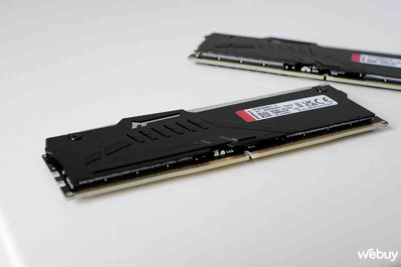 Đánh giá nhanh RAM Kingston Fury Beast RGB 5200MHz DDR5: Thiết kế và hiệu năng đều