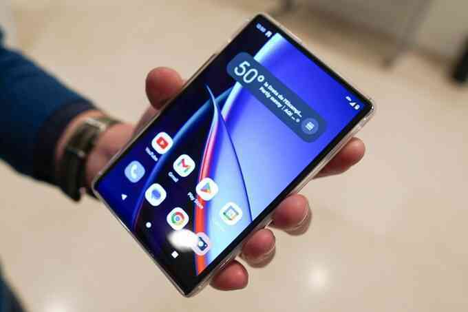 Loạt thiết bị di động độc, lạ và ấn tượng trình làng tại MWC 2023