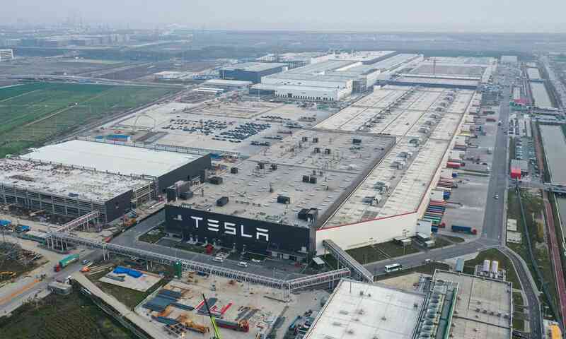 Lên mạng nói nhăng nói cuội về Tesla, người đàn ông nhận cái kết đắng - Ảnh 3. Lên mạng nói nhăng nói cuội về Tesla, người đàn ông nhận cái kết đắng - Ảnh 3.