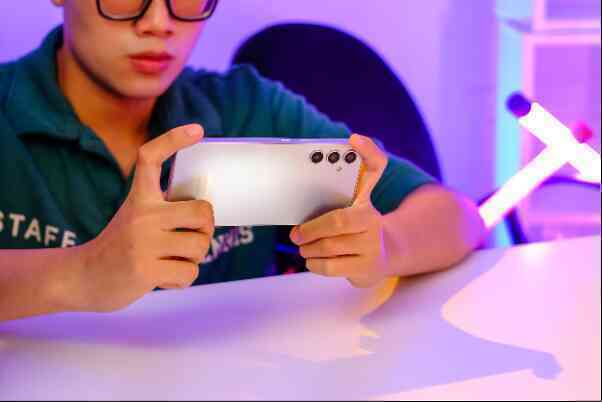 CellphoneS mở đặt trước Samsung Galaxy A54 và A34, giá từ 6,29 triệu - Ảnh 3. CellphoneS mở đặt trước Samsung Galaxy A54 và A34, giá từ 6,29 triệu - Ảnh 3.