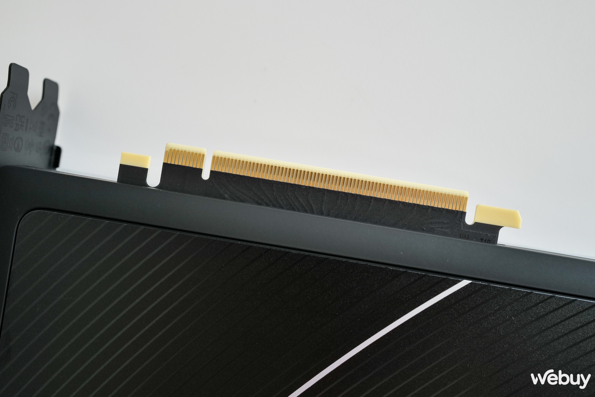 Đánh giá Intel Arc A750: Lựa chọn mới cho GPU phân khúc tầm trung - Ảnh 8. Đánh giá Intel Arc A750: Lựa chọn mới cho GPU phân khúc tầm trung - Ảnh 8.