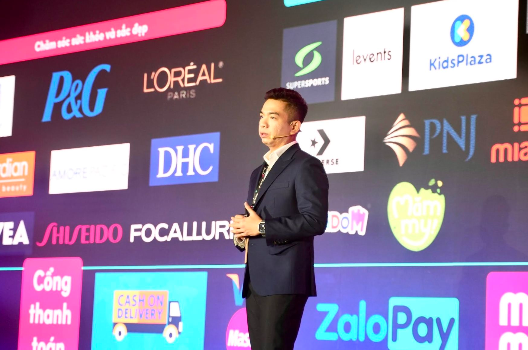 TikTok Shop vượt mặt Sendo, Tiki để vươn lên Top 3 các sàn TMĐT chỉ trong một năm, “vũ khí” mô hình thương mại kết hợp giải trí (Shoppertainment) là gì?