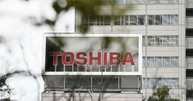 Từ quyết định bán mình của Toshiba, nhìn lại những cú sập đầy tiếc nuối của các "siêu tượng đài" Nhật Bản