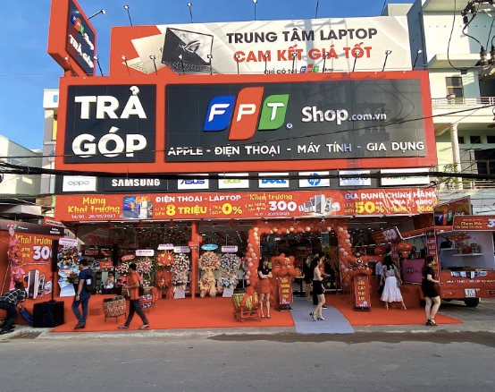 FPT Shop sẽ bán thêm xe máy, xe đạp, phụ tùng, bảo dưỡng và sửa chữa mô tô bên cạnh đồng hồ, đồ gia dụng...