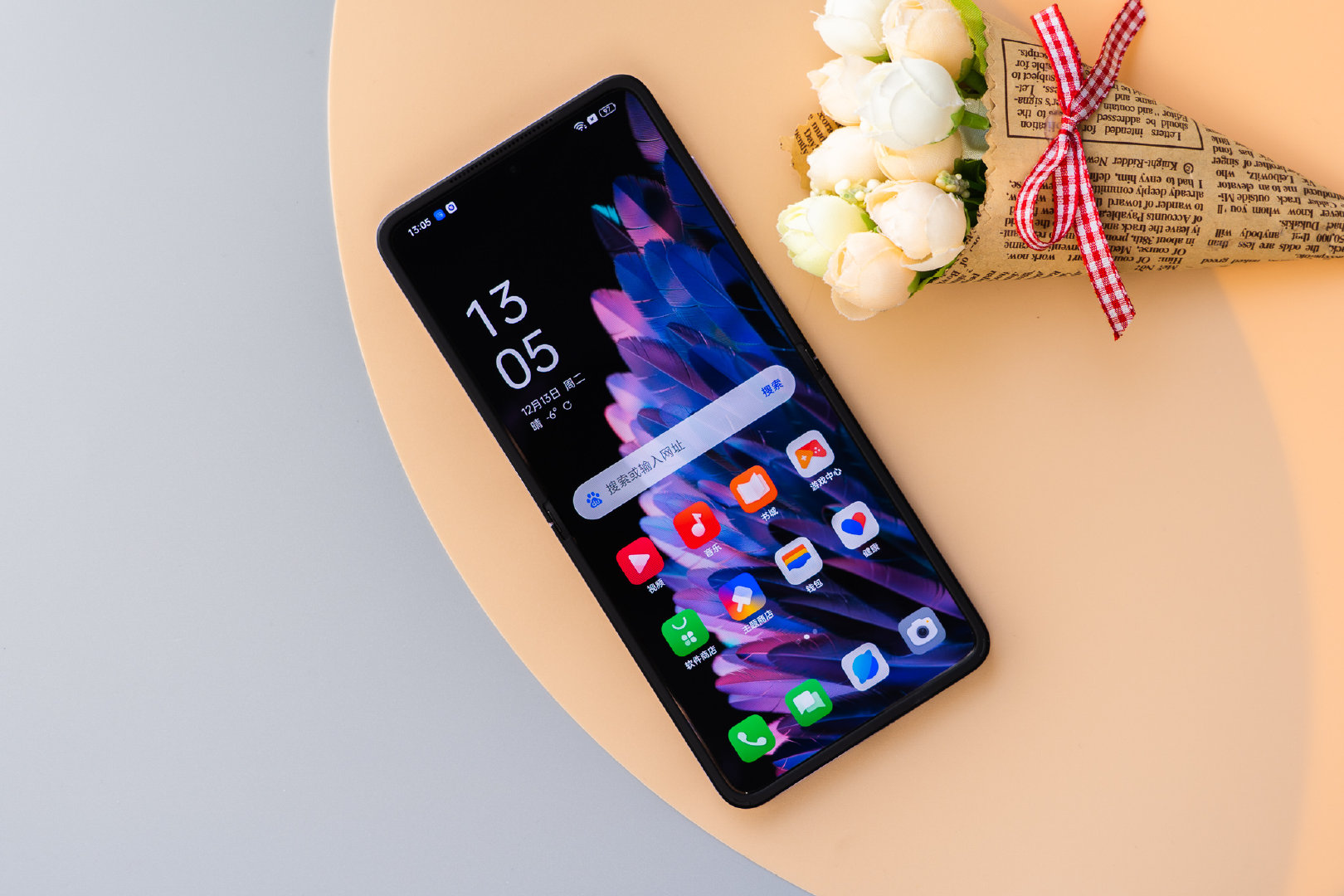 Thị trường smartphone Việt sắp chào đón smartphone màn hình gập vỏ sò hoàn toàn mới - Ảnh 5.