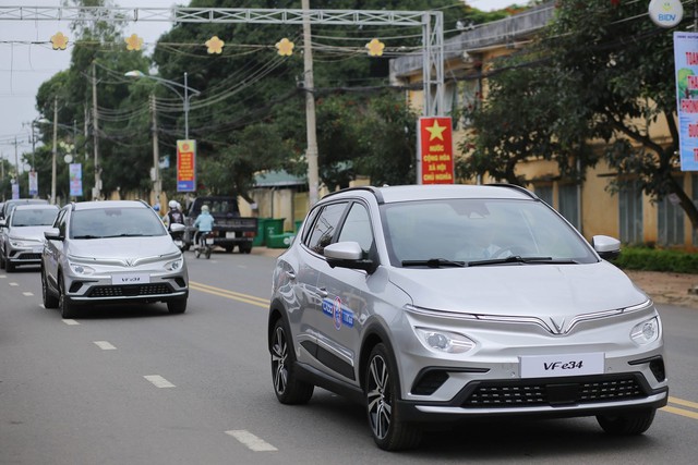 Thuê 500 chiếc xe điện VinFast chạy taxi, "vị khách sộp" của GSM phải chi hết bao nhiêu tiền? - Ảnh 3. Thuê 500 chiếc xe điện VinFast chạy taxi, "vị khách sộp" của GSM phải chi hết bao nhiêu tiền? - Ảnh 3.
