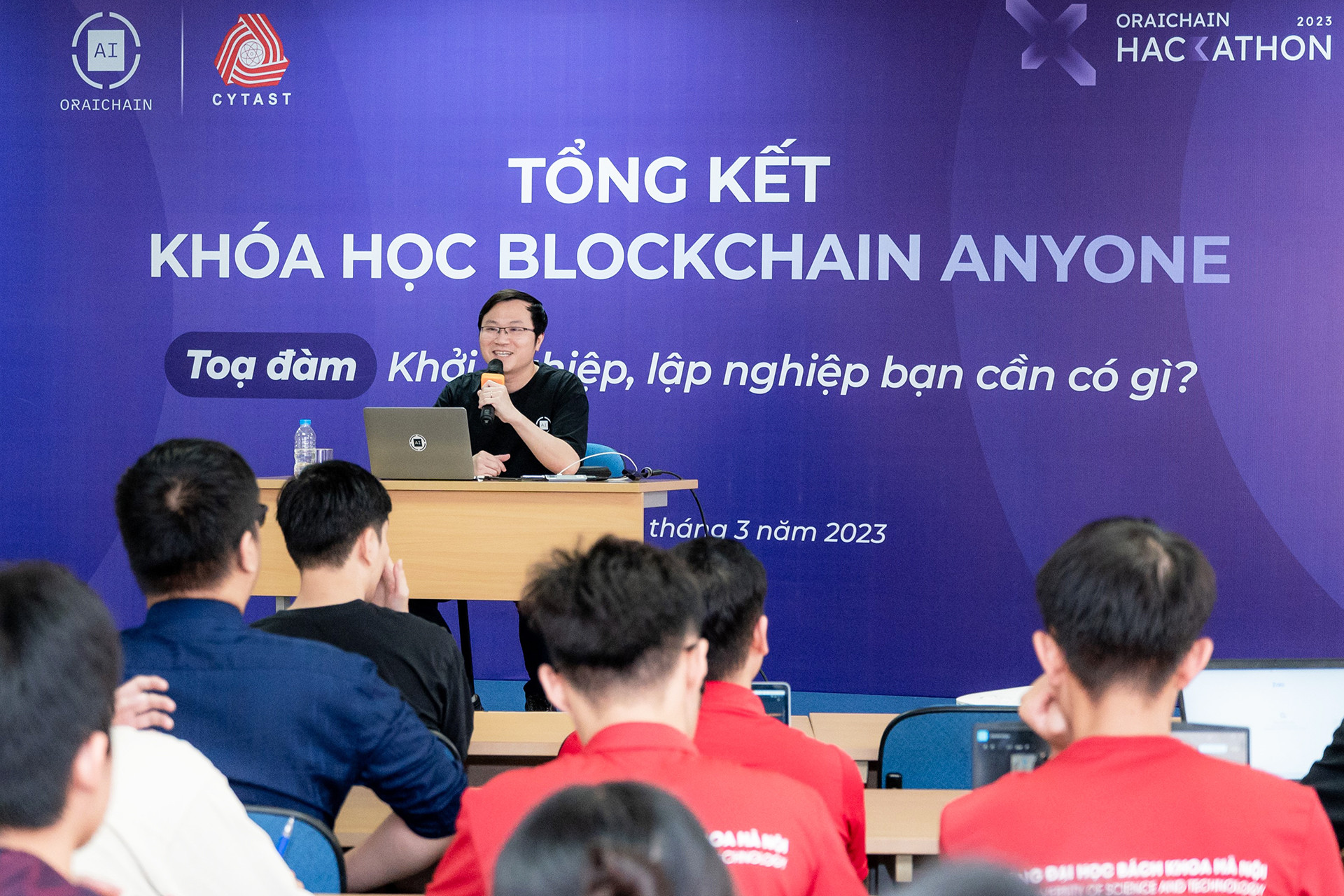 Người trẻ cần kỹ năng số và ngoại ngữ để sinh tồn trong thời đại 4.0