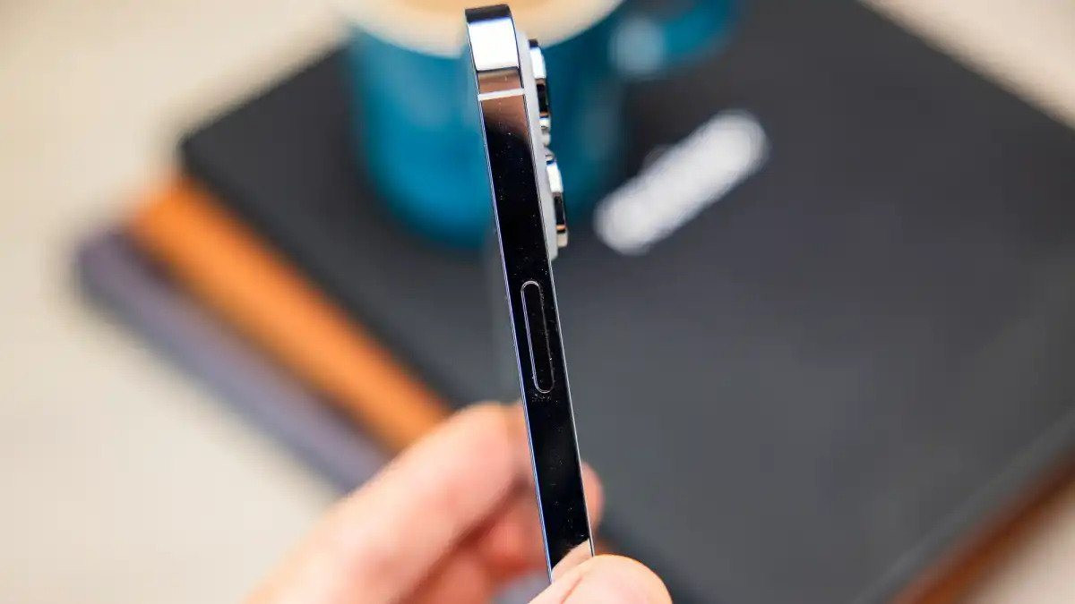 Điện thoại iPhone 15 Ultra: Siêu dày, siêu nhẹ, siêu bên nhưng... siêu đắt?