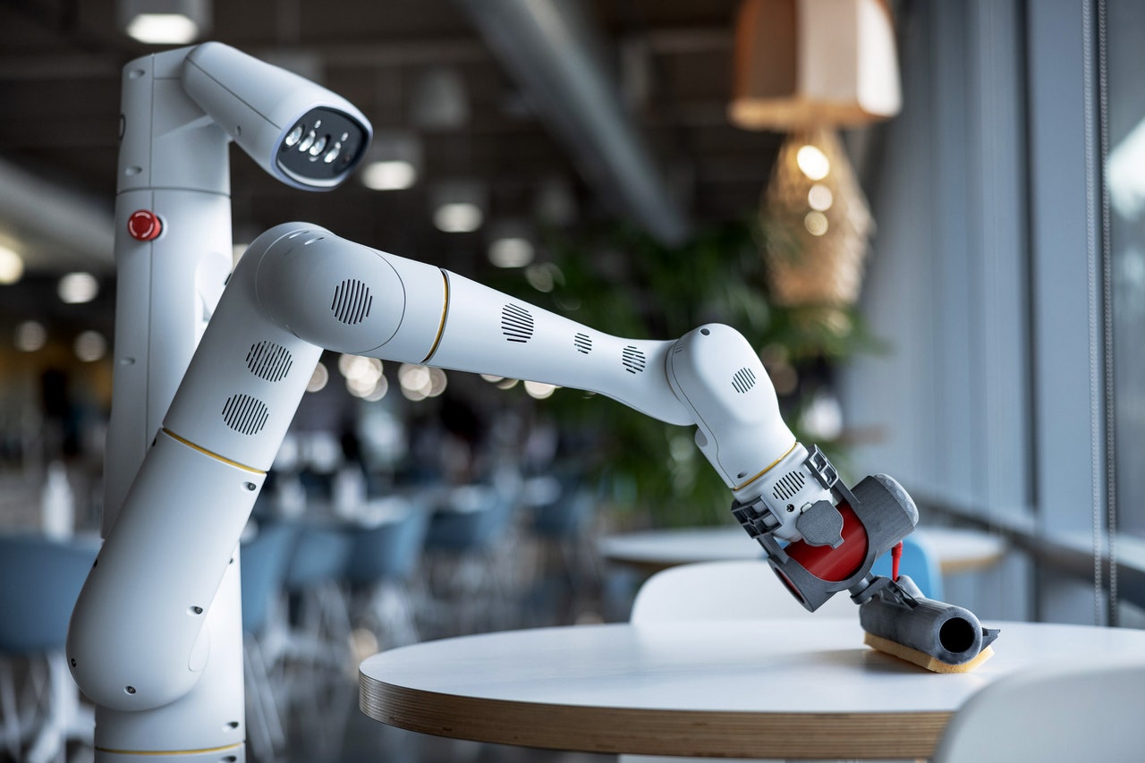 Microsoft muốn dùng ChatGPT để điều khiển robot – một tương lai như phim “Kẻ Hủy Diệt” liệu có đến?
