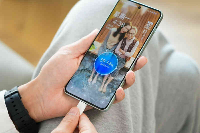 OnePlus Ace 2V ra mắt: Dimensity 9000, RAM 16GB, sạc nhanh 80W, giá từ 7,8 triệu đồng - Ảnh 6. OnePlus Ace 2V ra mắt: Dimensity 9000, RAM 16GB, sạc nhanh 80W, giá từ 7,8 triệu đồng - Ảnh 6.