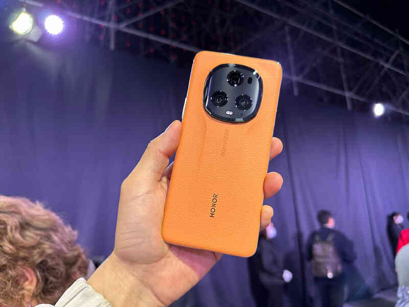 Honor ra mắt flagship Magic5 Ultimate: Thiết kế lạ mắt, Snapdragon 8 Gen 2, có Face ID, giá 22,8 triệu đồng